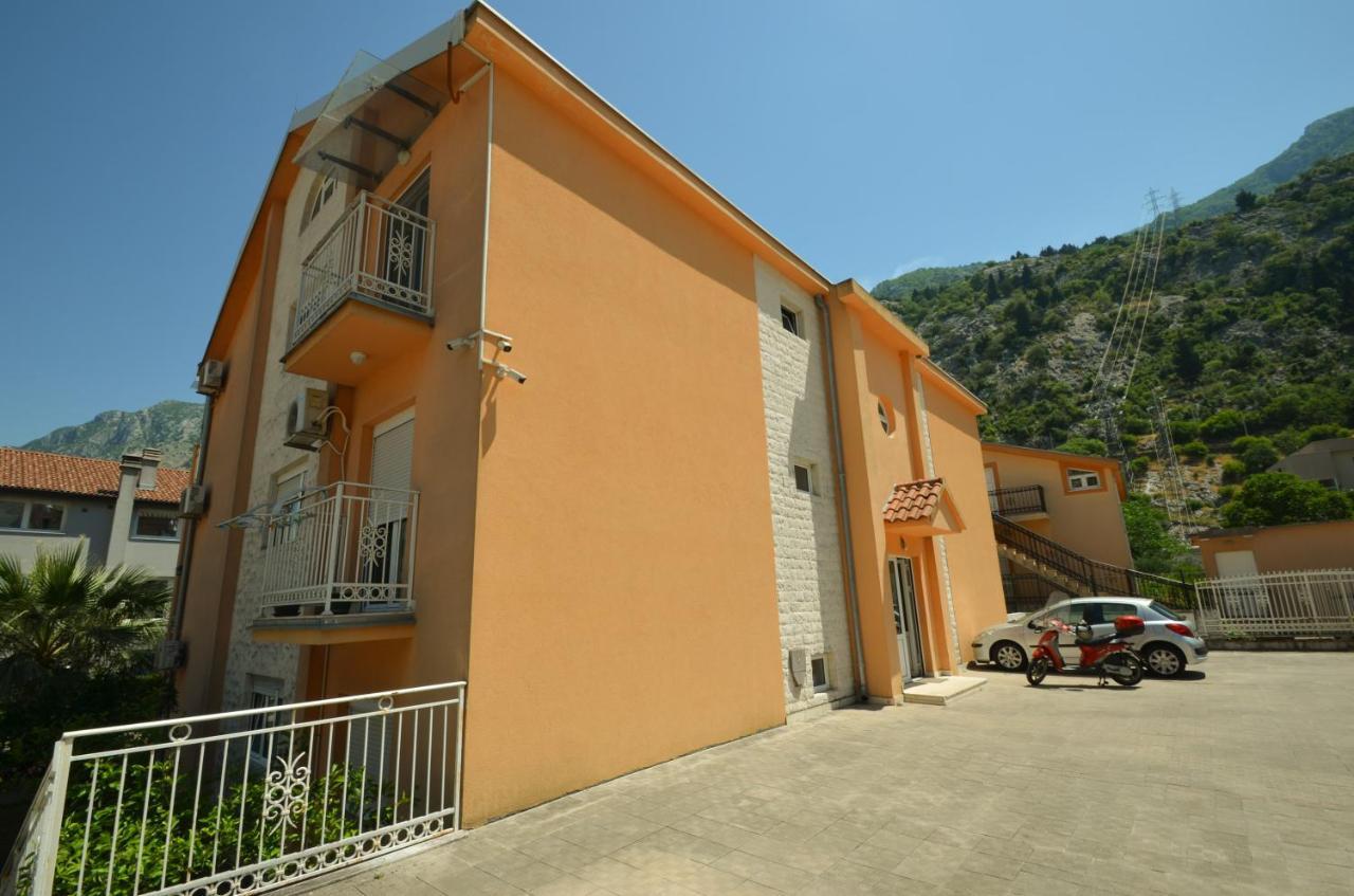 Tea Lux Apartment Kotor Eksteriør bilde