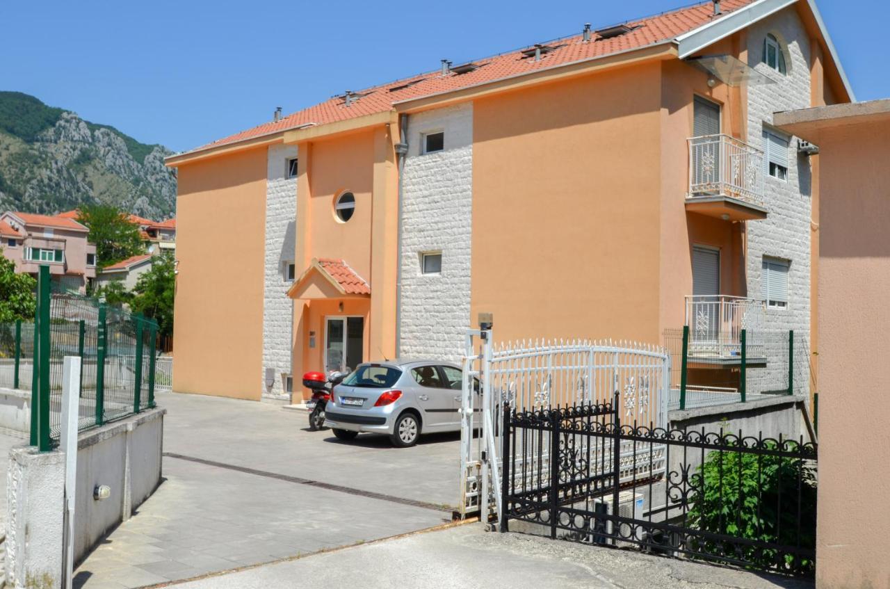 Tea Lux Apartment Kotor Eksteriør bilde