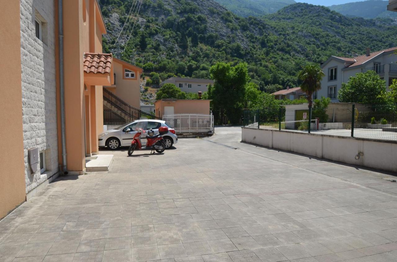 Tea Lux Apartment Kotor Eksteriør bilde