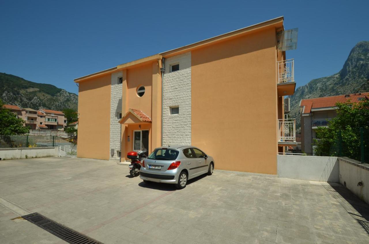 Tea Lux Apartment Kotor Eksteriør bilde