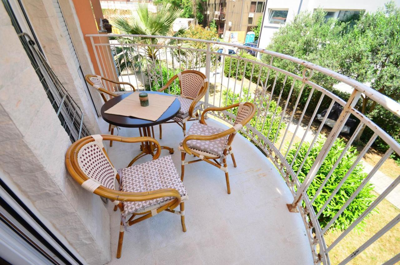 Tea Lux Apartment Kotor Eksteriør bilde